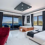 Kalkan'da Deniz Manzarali Lueks Tatil Villasi *