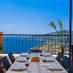 Kalkan'da Deniz Manzarali Lueks Tatil Villasi فيلة *