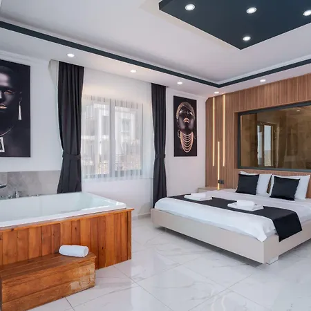Kalkan'da Deniz Manzarali Lueks Tatil Villasi Vilă *