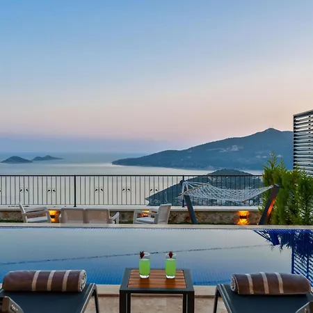 Kalkan'da Deniz Manzarali Lueks Tatil Villasi Villa Kas