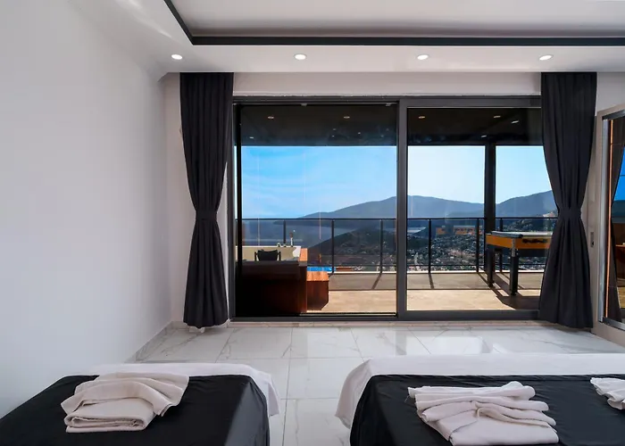 Kalkan'da Deniz Manzarali Lueks Tatil Villasi Kas