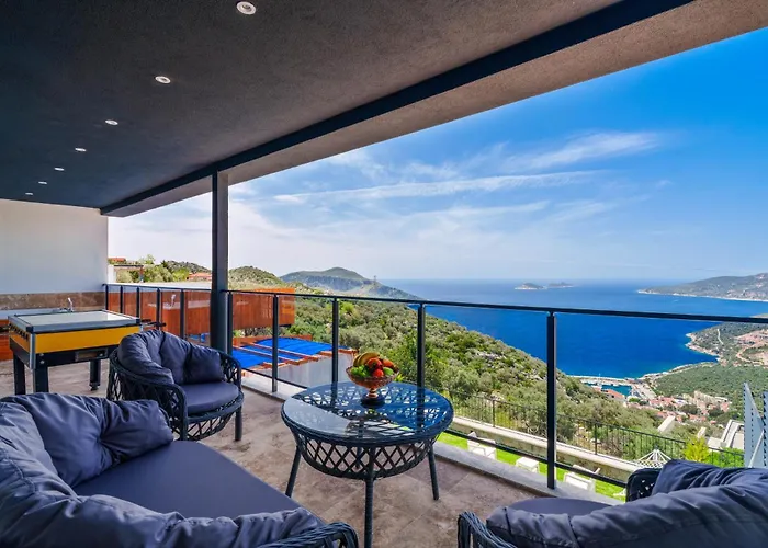 Kalkan'da Deniz Manzarali Lueks Tatil Villasi Villa *