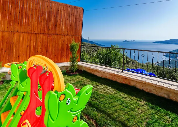Kalkan'da Deniz Manzarali Lueks Tatil Villasi Villa *