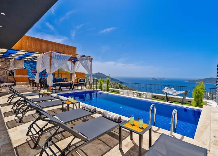 Kalkan'da Deniz Manzarali Lueks Tatil Villasi Villa