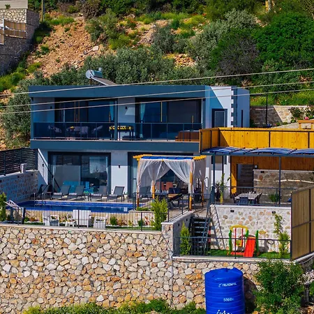 Kalkan'da Deniz Manzarali Lueks Tatil Villasi Vilă Kaș